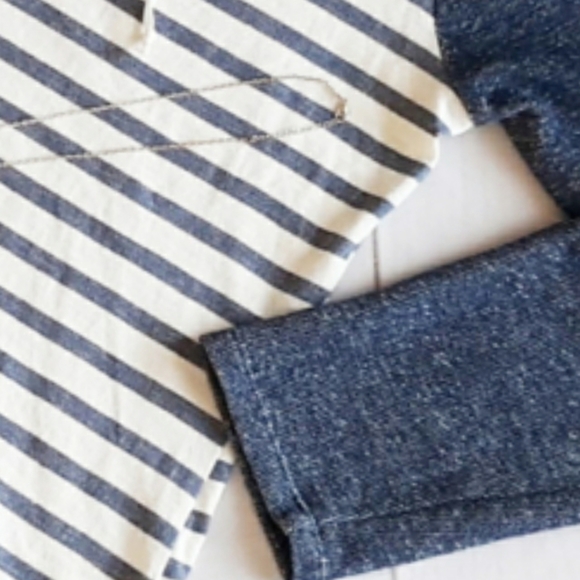 Venus Striped Lace-up Hoodie - Picture 7 of 7